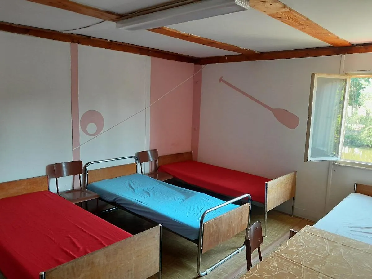 Klub Vodaku Karlovy Vary Hostel