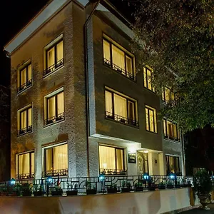 https://vila-paris-bucharest.bucharesthotelsnow.com