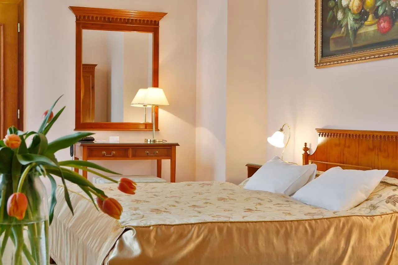Hotel Kolonada Karlovy Vary 4*,  Czech Republic