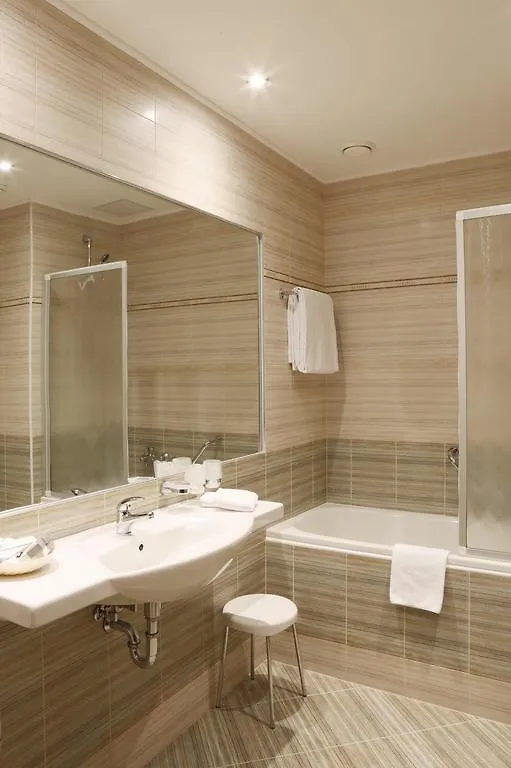 Hotel Kolonada Karlovy Vary 4*,  Czech Republic