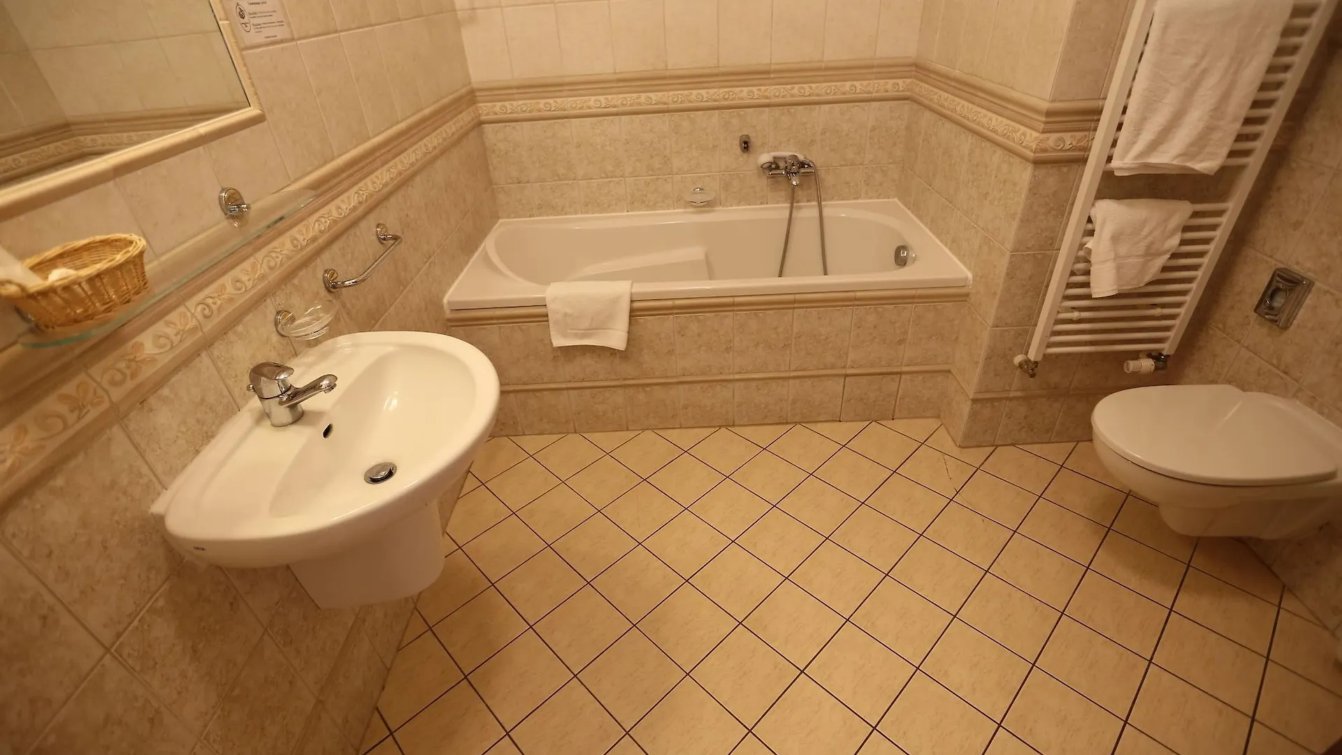 Hotel Renesance Krasna Kralovna KLV