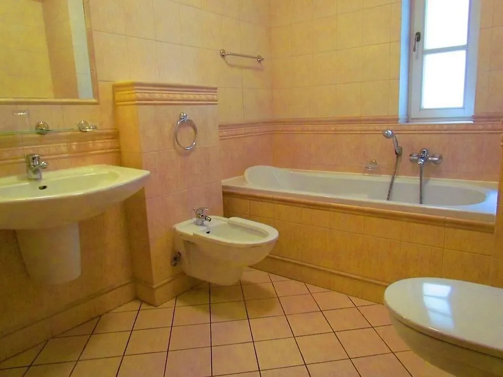 Hotel Renesance Krasna Kralovna KLV