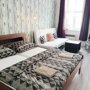 Apartment Apartman Hybesova 
