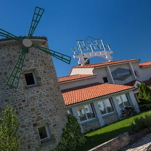 Hotel Logis Le Moulin Des Gardelles ***