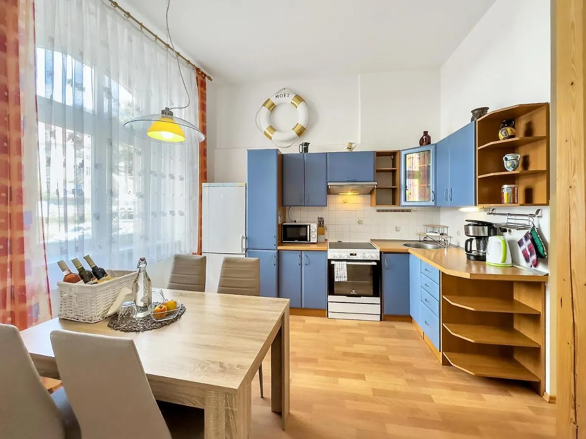 Laura'S Apartment Karlsbad