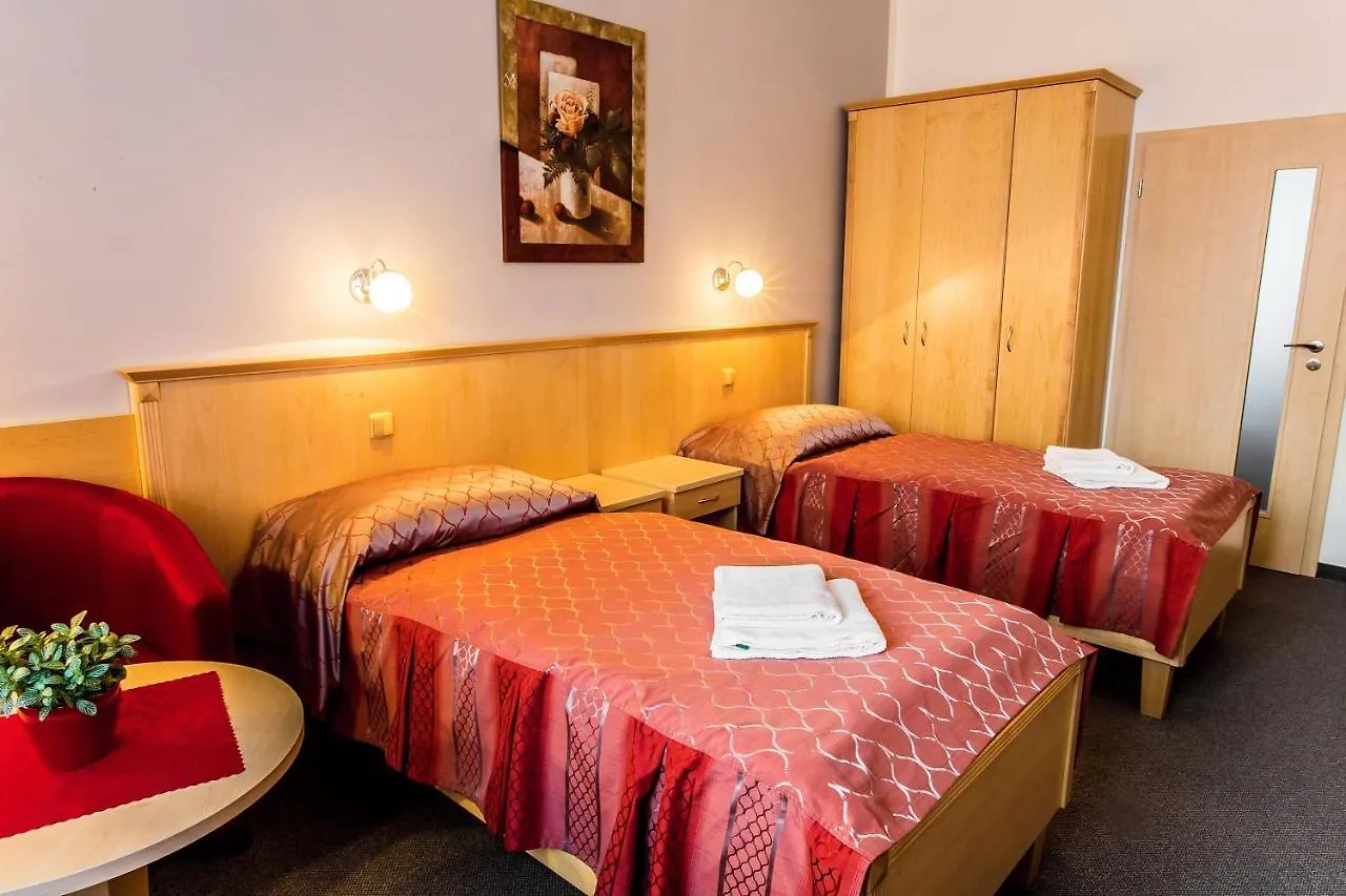 Lazensky Hotel Sadovy Pramen Karlsbad