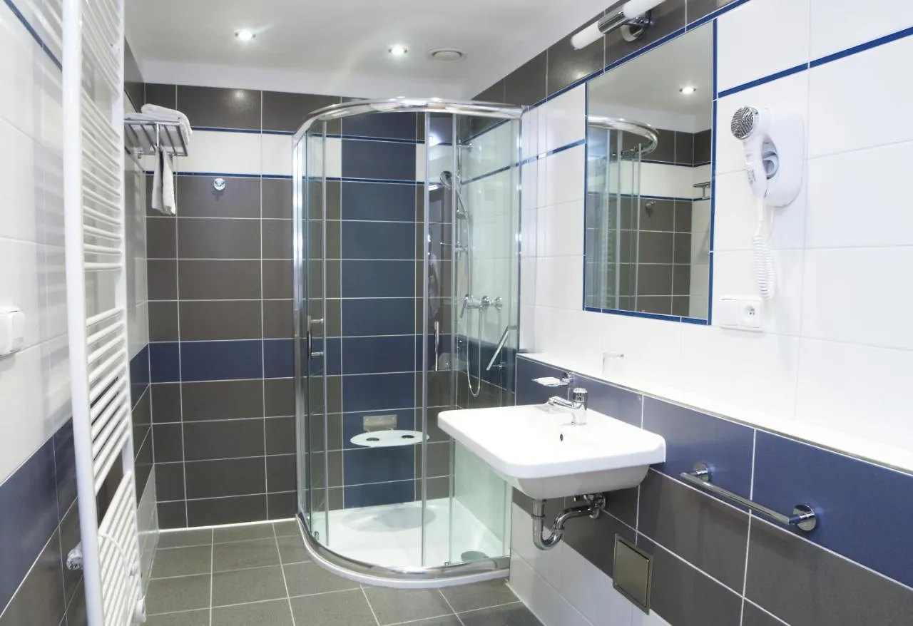 Lazensky Hotel Sadovy Pramen Карловы Вары