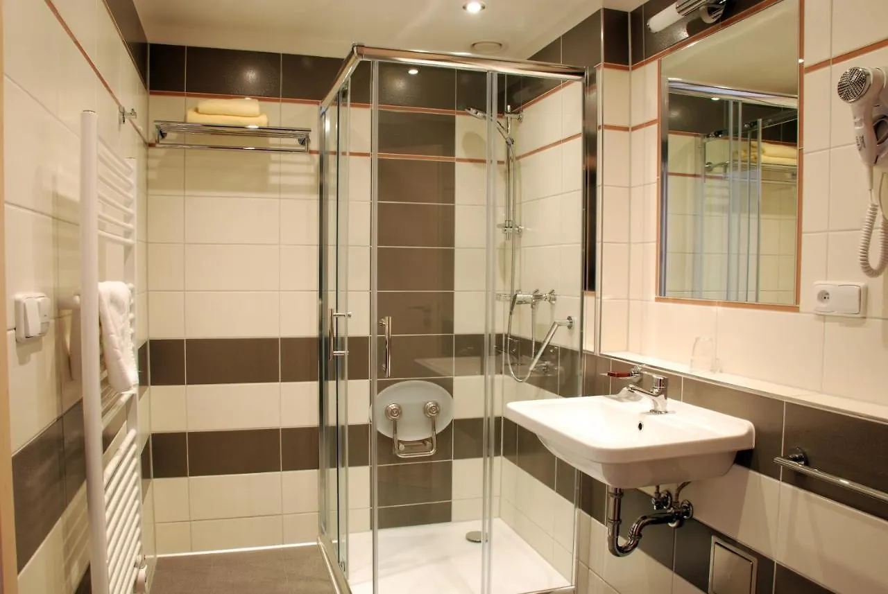 Lazensky Hotel Sadovy Pramen Karlsbad