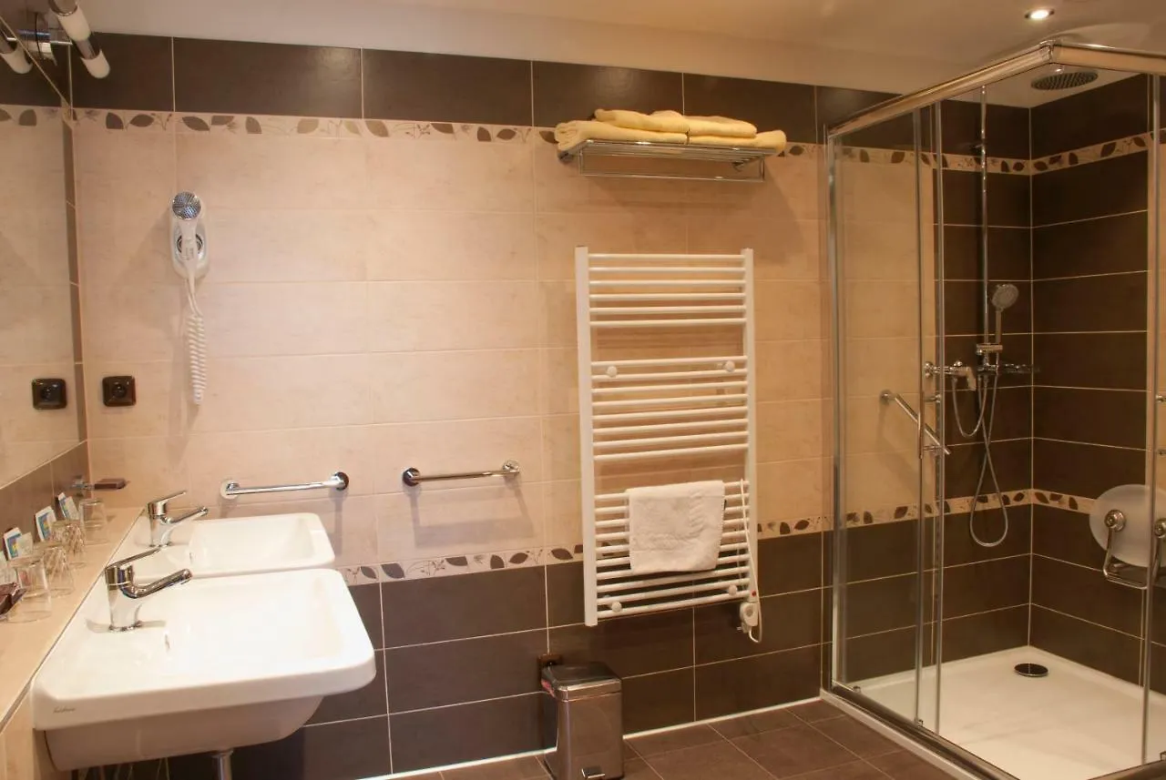 Lazensky Hotel Sadovy Pramen Karlsbad