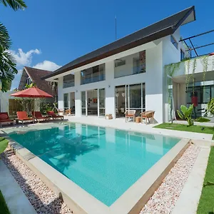 https://alina.hotelsseminyak.net