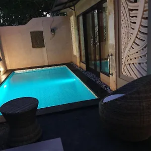 https://villa-indalia.hotelsseminyak.net