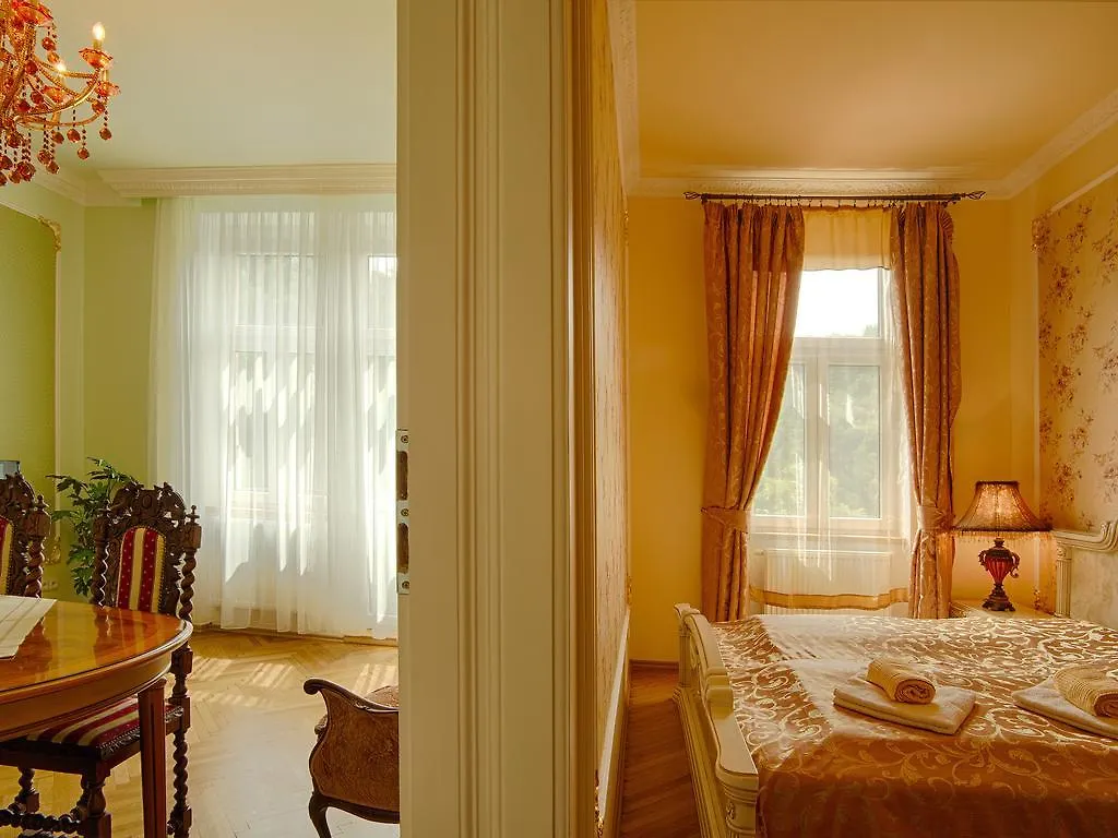Lyra Apartments Karlsbad 0*,