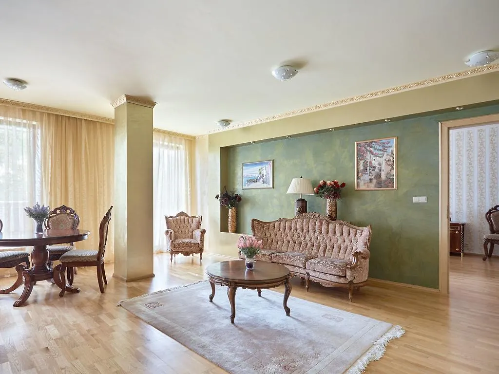 Lyra Apartments Karlsbad