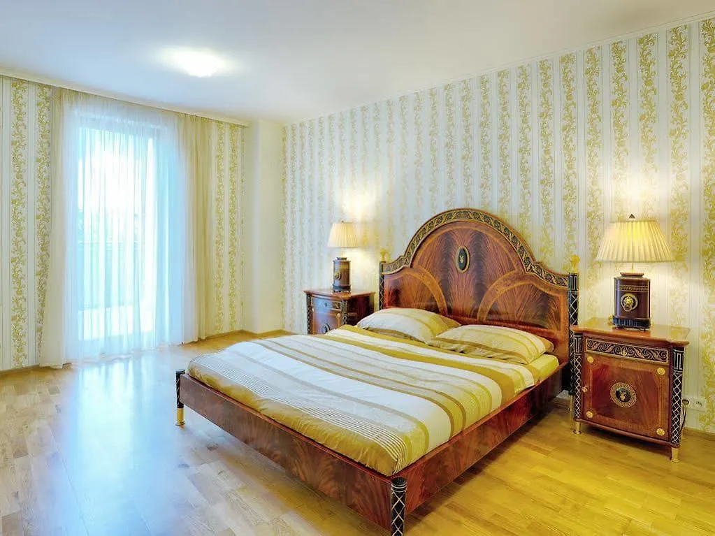 Lyra Apartments Karlsbad