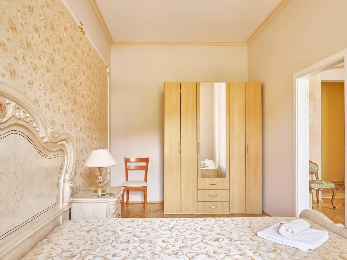 Lyra Apartments Karlsbad