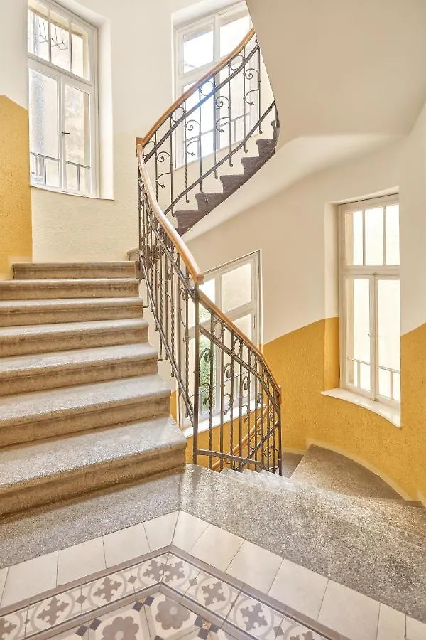 Lyra Apartments Karlsbad