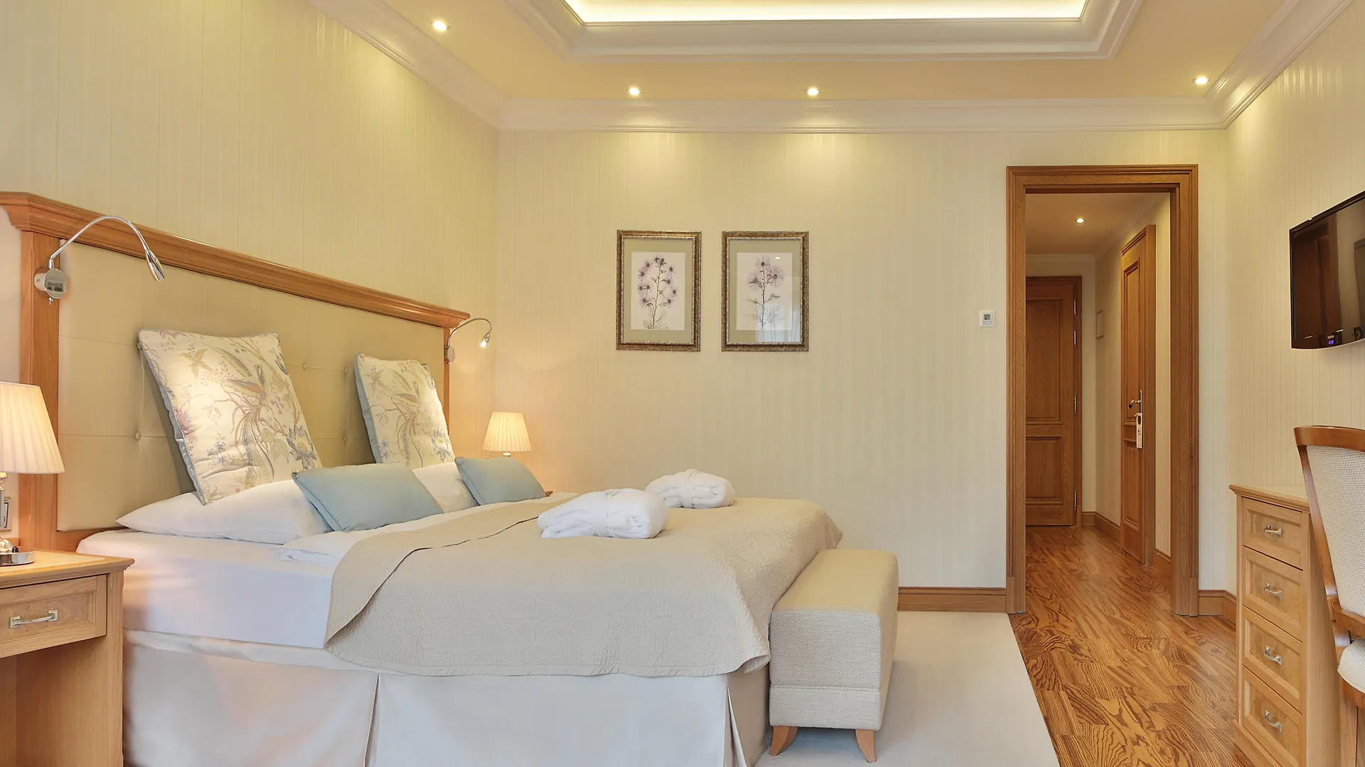 Hotel Retro Riverside Wellness Resort Karlovy Vary