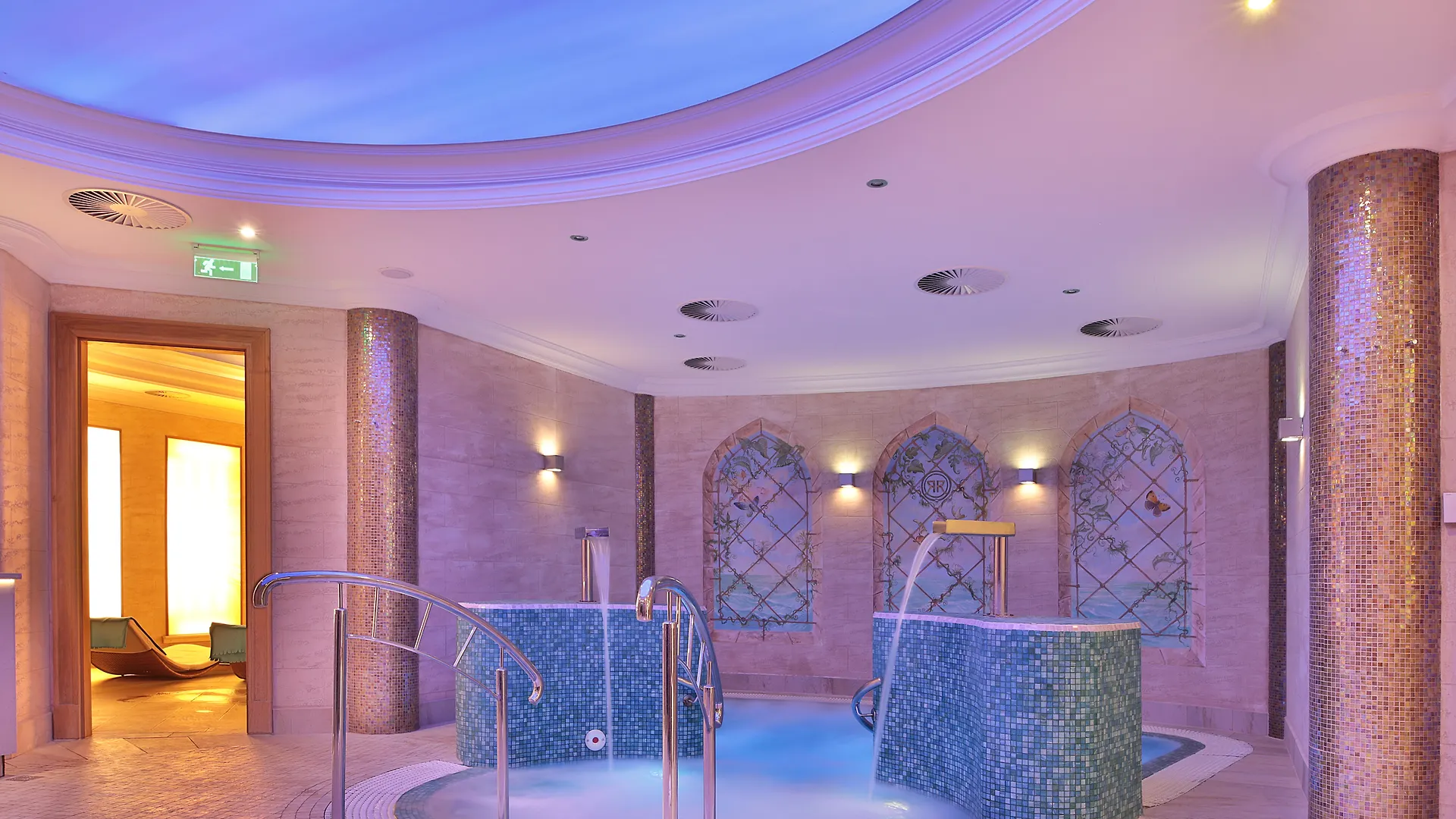 Retro Riverside Wellness Resort Karlsbad