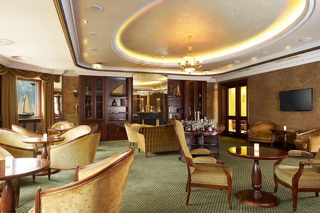 Retro Riverside Wellness Resort Karlovy Vary 5*,