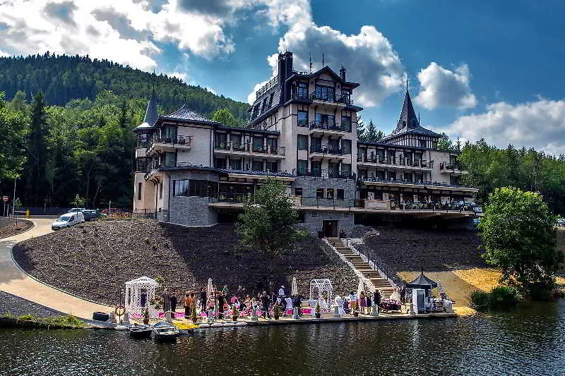 Retro Riverside Wellness Resort Karlsbad 5*,  Tschechische Republik