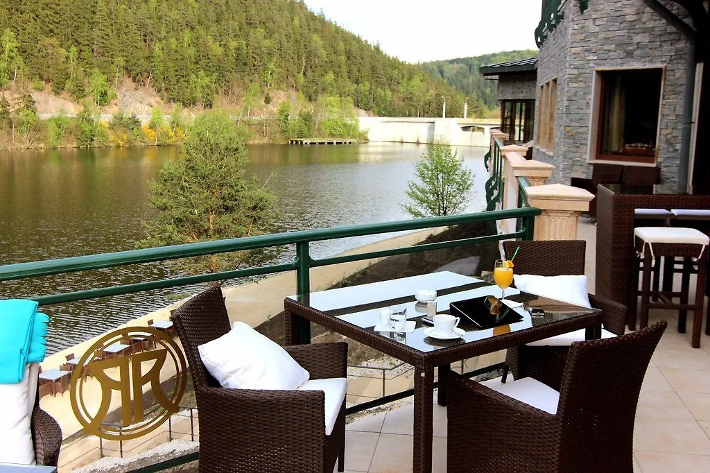 Retro Riverside Wellness Resort Karlovy Vary