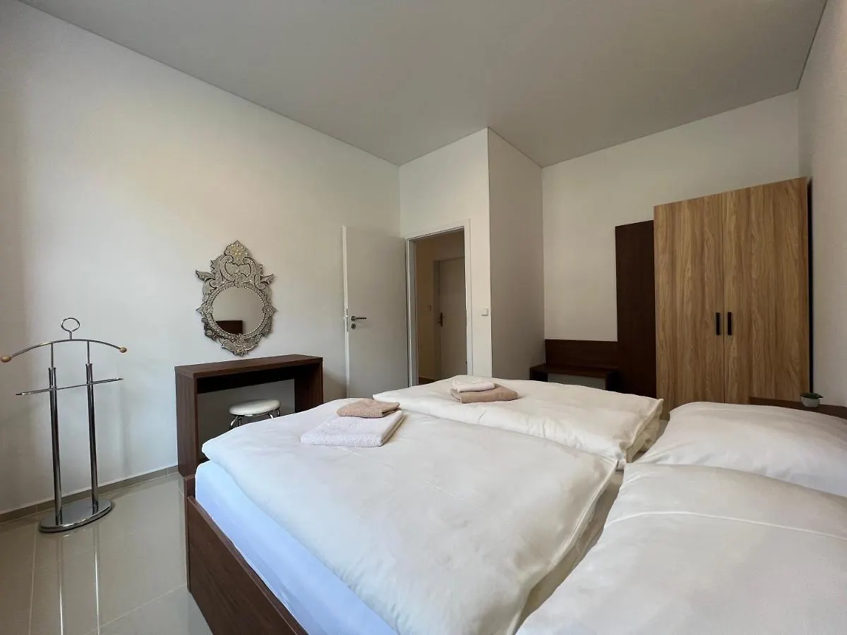 Madonna Apartments Karlsbad 0*,