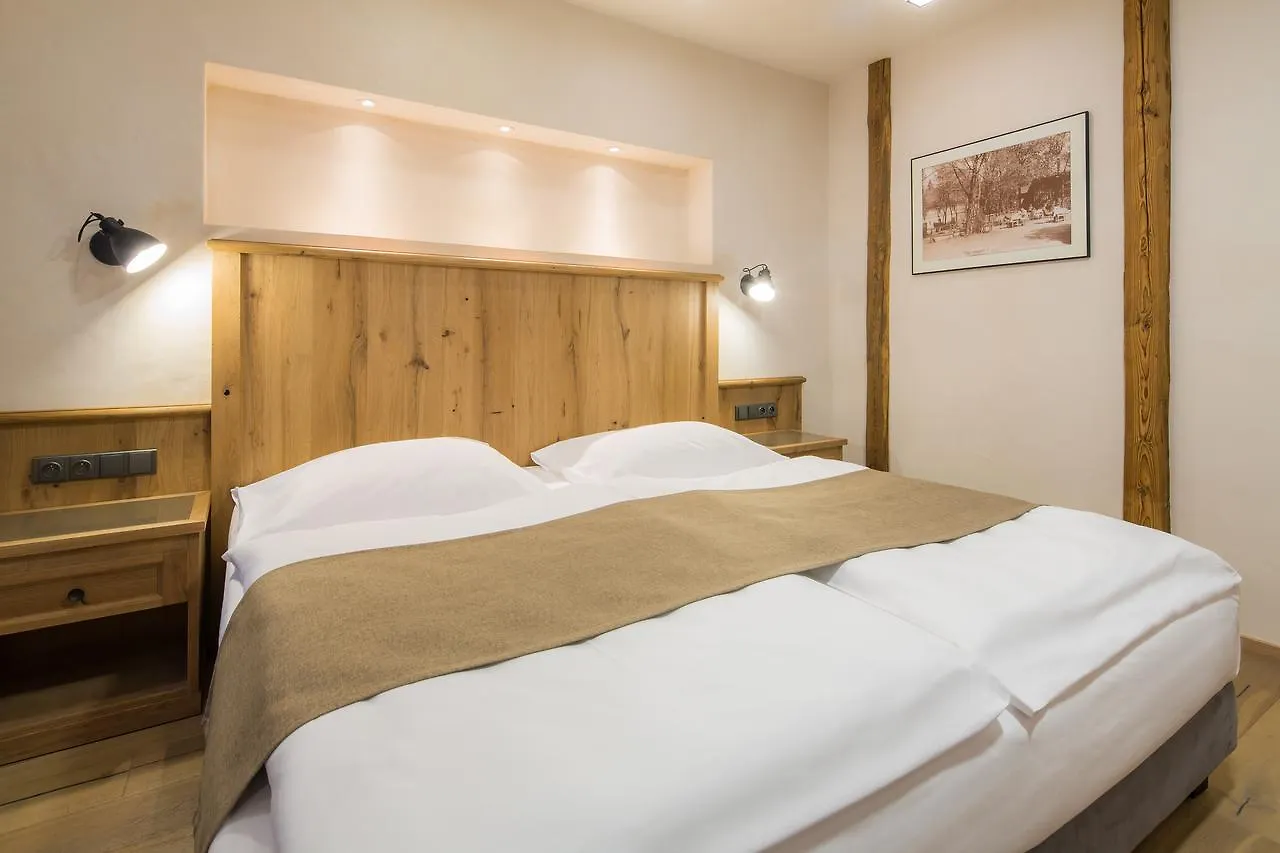 Hotel Male Versailles Карловы Вары