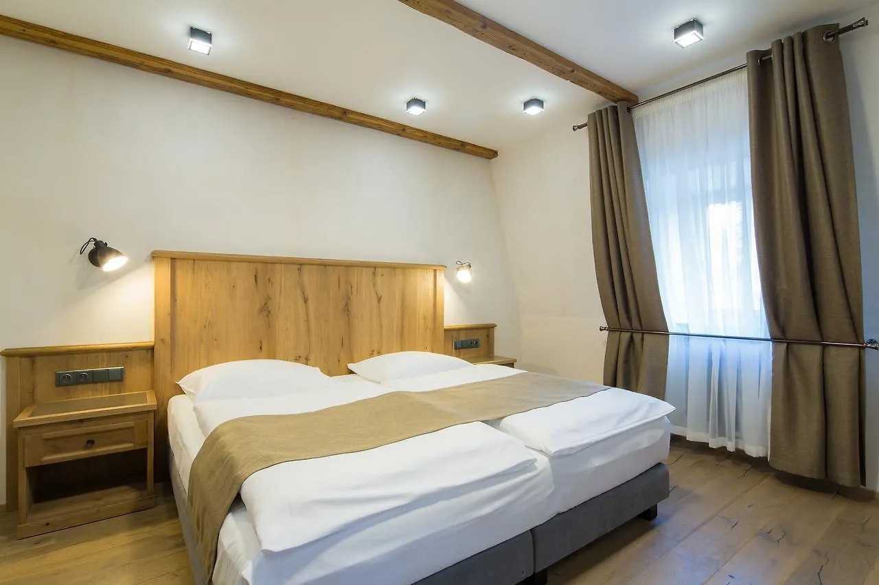 ****  Hotel Male Versailles Карловы Вары Чехия