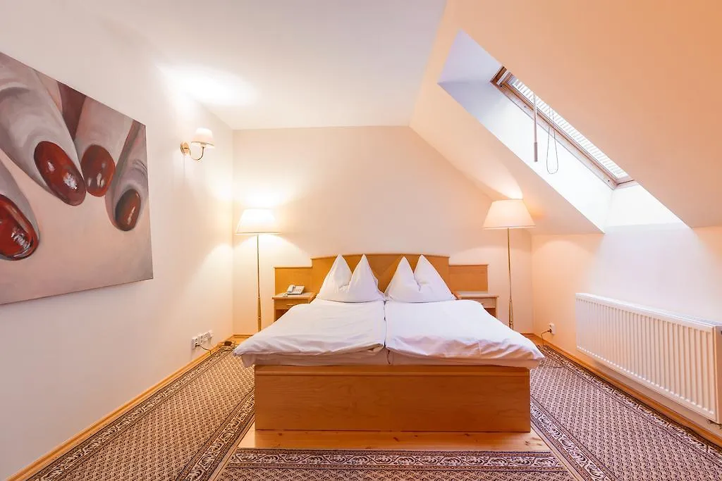 Hotel Maltezský Kříž Karlovy Vary 3*,