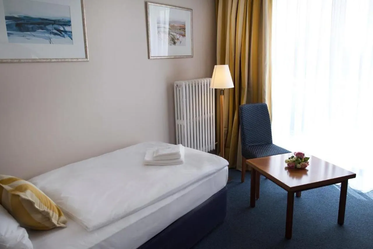 Hotel Marttel Карловы Вары