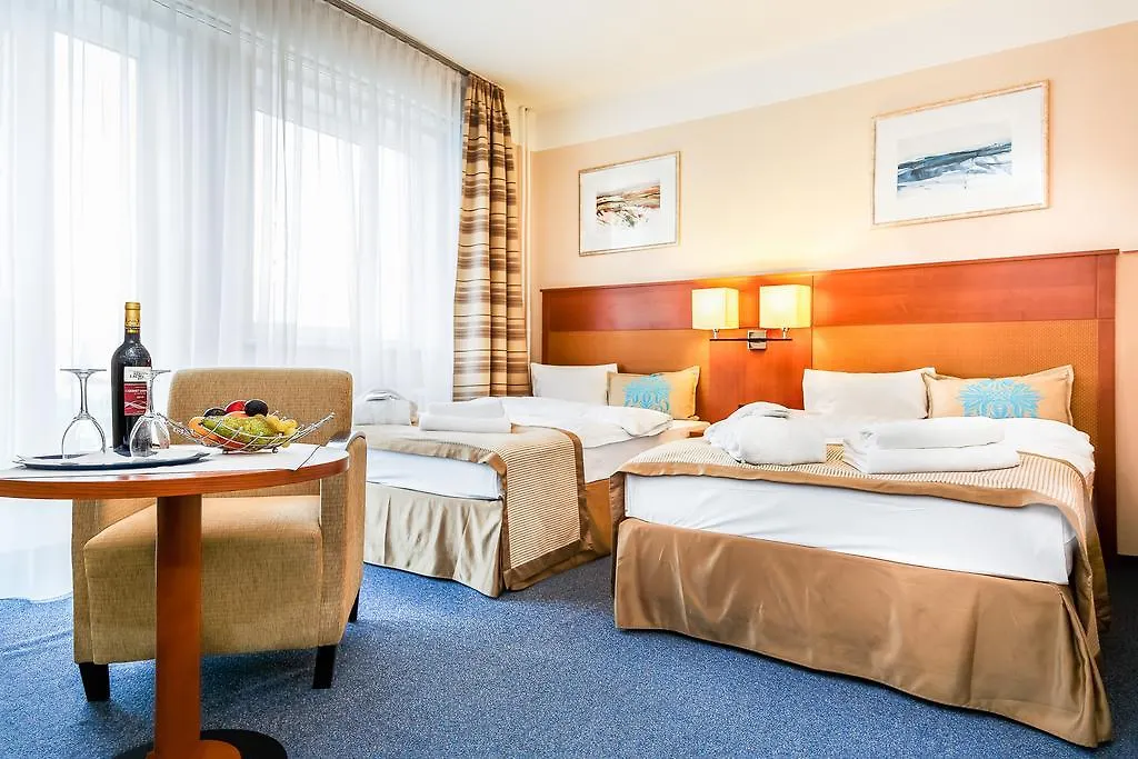 Hotel Marttel Карловы Вары 3*,  Чехия