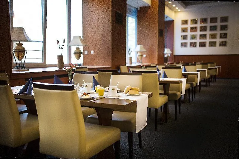 Hotel Marttel Карловы Вары