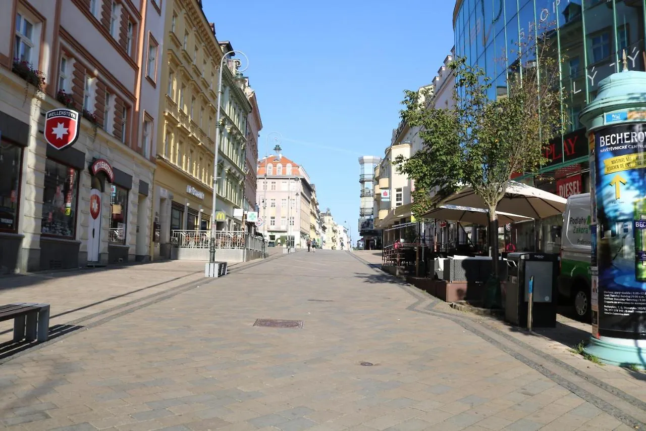 Retro Big Apartment With Two Balconies And Lift Karlsbad 0*,  Tschechische Republik