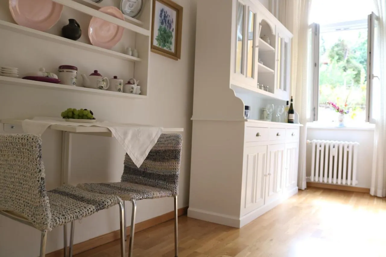 Retro Big Apartment With Two Balconies And Lift Karlsbad Tschechische Republik