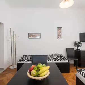 pension-alabastr.praguehotelsweb.com/