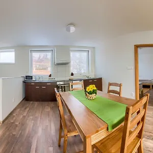 2 Bedroom Apartment, Brnenska Prehrada 2km Apartment Brünn