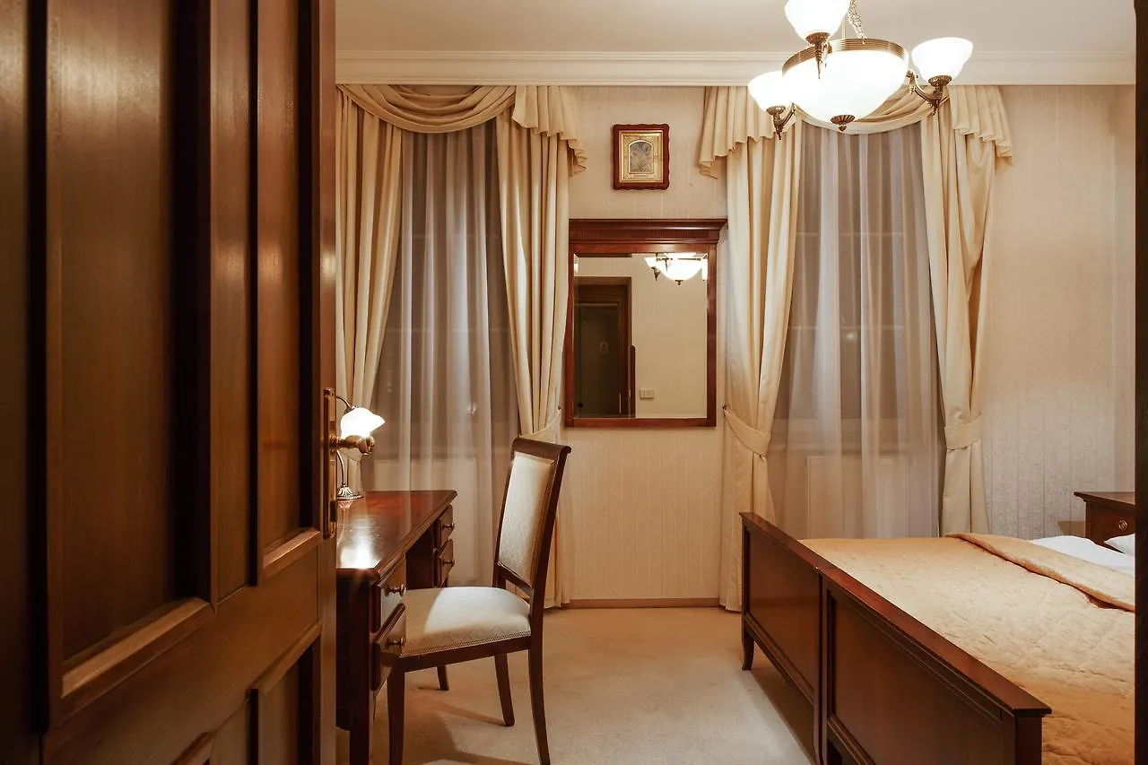 Lazensky Hotel Moskevsky Dvur Karlsbad 4*,