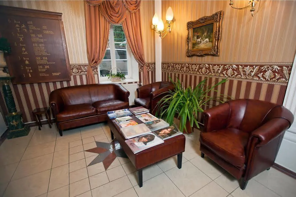 Lazensky Hotel Moskevsky Dvur Karlsbad 4*,