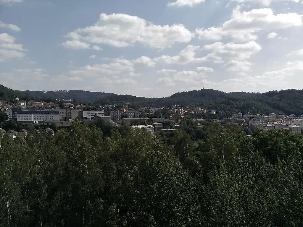 Nadrazni Stezka Hotel Karlovy Vary Guest house
