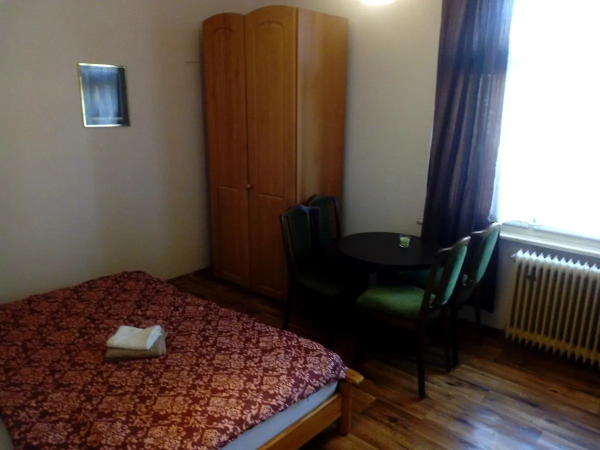 Nadrazni Stezka Hotel Karlovy Vary