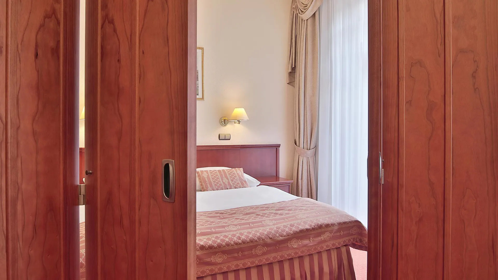 ****  Olympia Wellness Hotel Карловы Вары Чехия