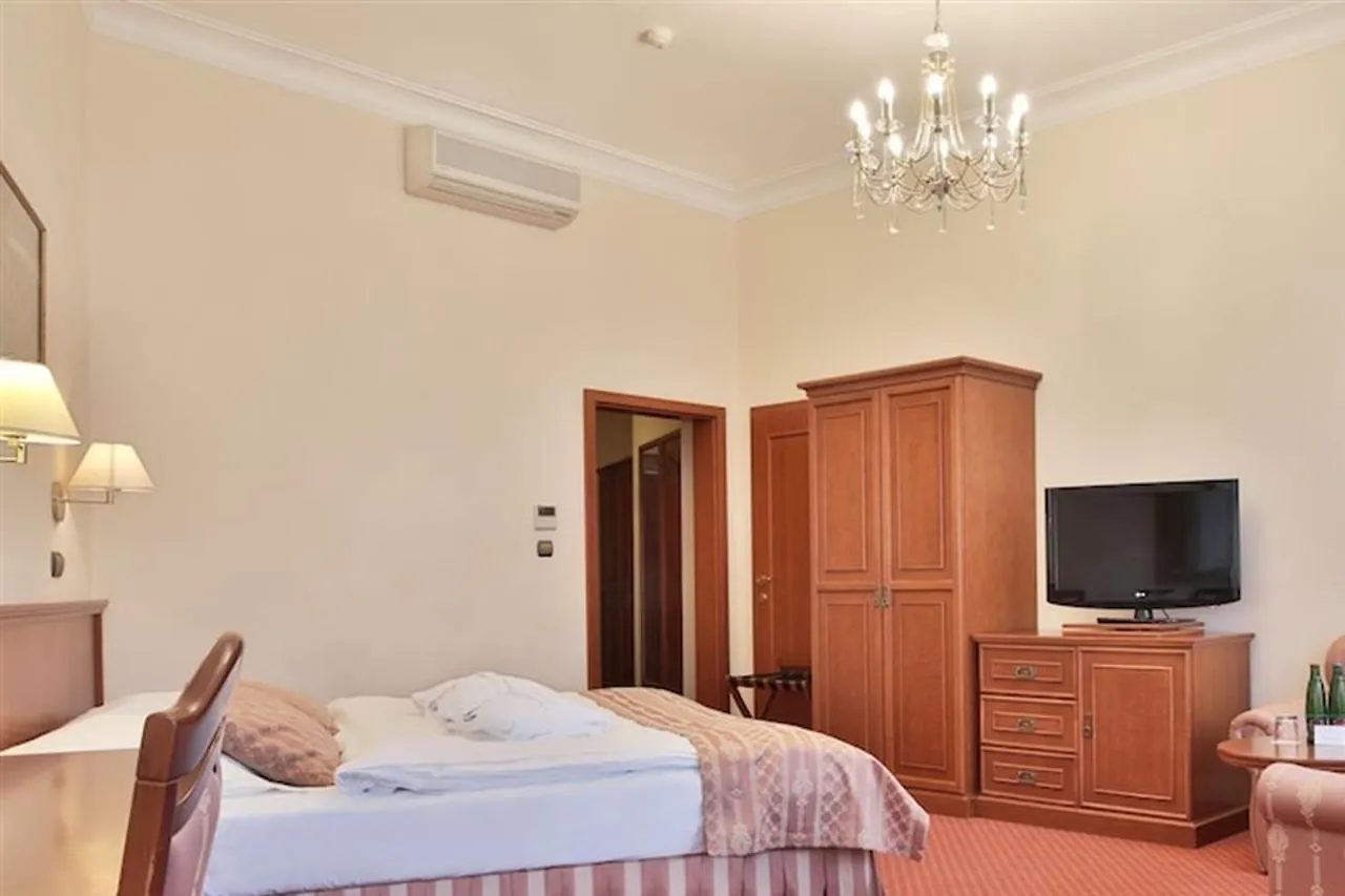 Olympia Wellness Hotel Карловы Вары