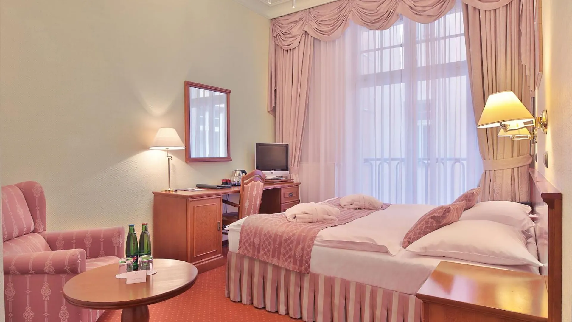 Olympia Wellness Hotel Карловы Вары 4*,  Чехия