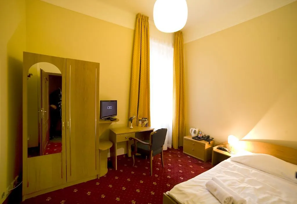 Hotel Palacky Karlovy Vary 4*,  Csehország