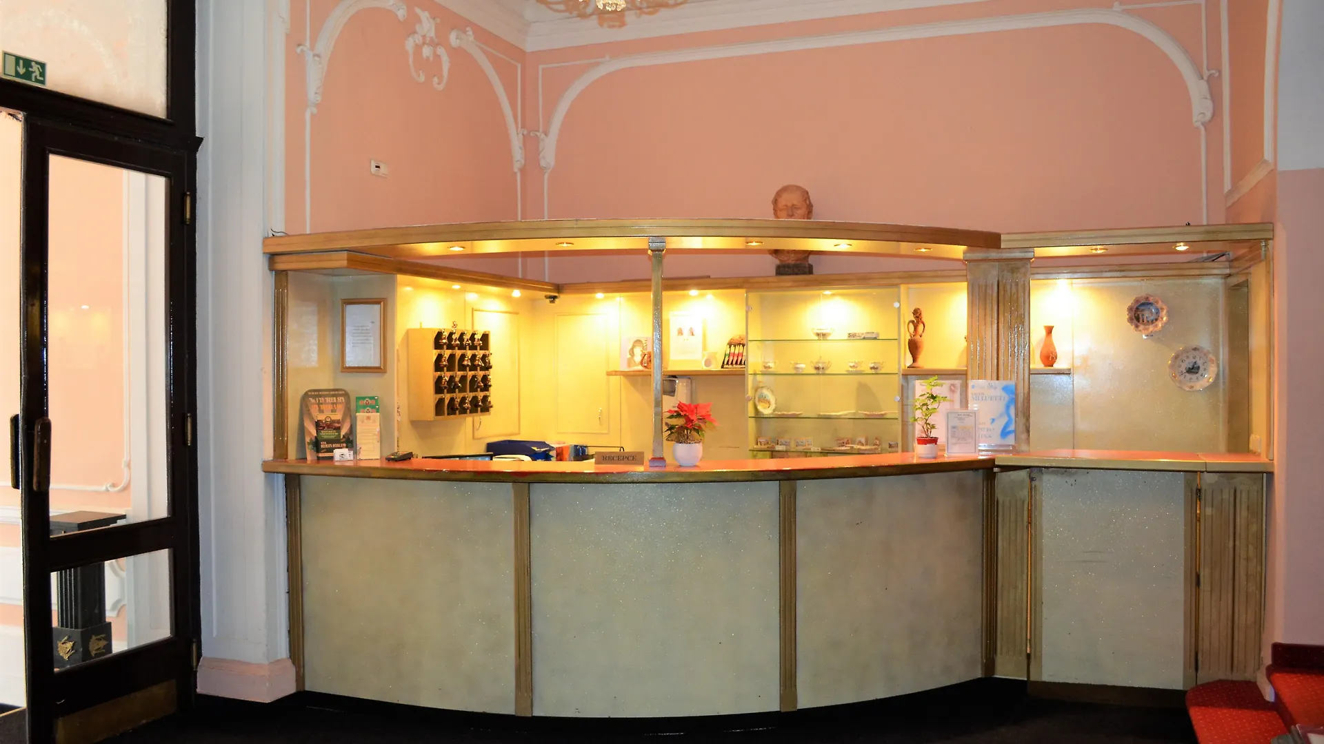 Hotel Palacky Карловы Вары