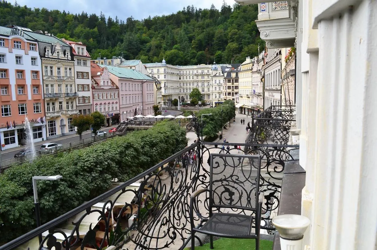 Hotel Palacky Карловы Вары