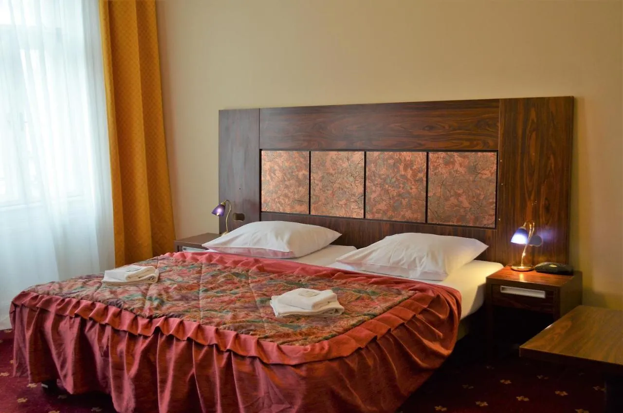 Hotel Palacky Карловы Вары 4*,  Чехия