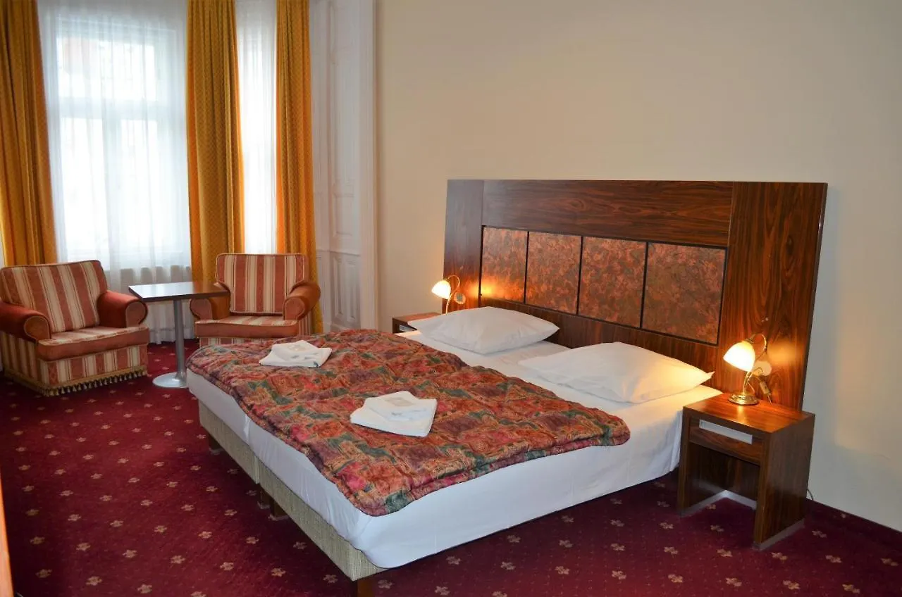 Hotel Palacky Карловы Вары 4*,