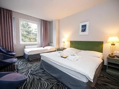 Parkhotel Carlsbad Inn Karlowe Wary Dalovice