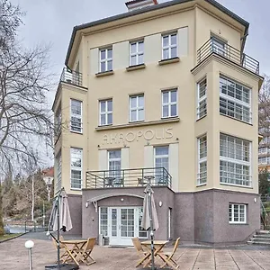 Aparthotel Akropolis Apart, Karlovy Vary